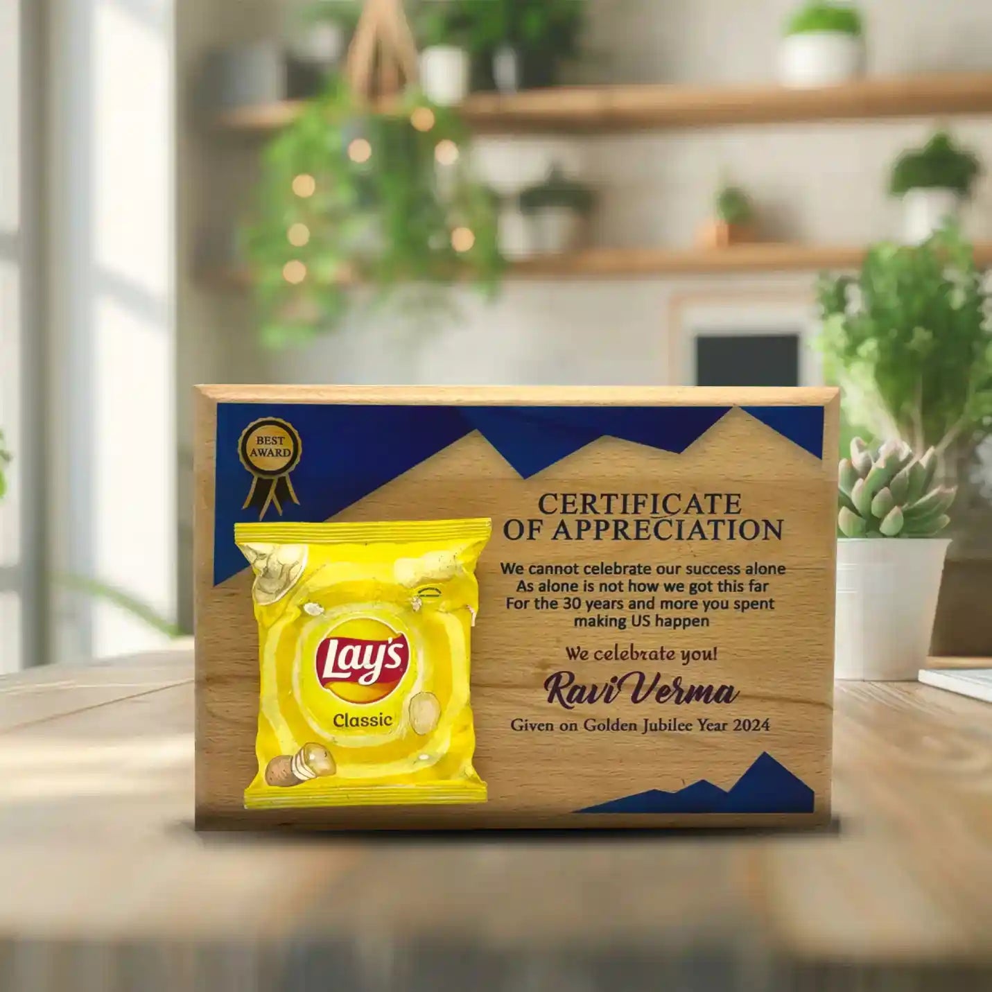 Top-Notch Laser-Engraved Wooden Achievement Plaque Img 1