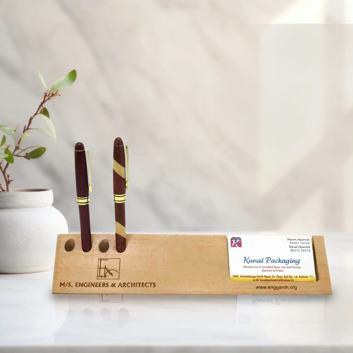 Exquisite Wooden Laser-Engraving Pen Holder  Img 1