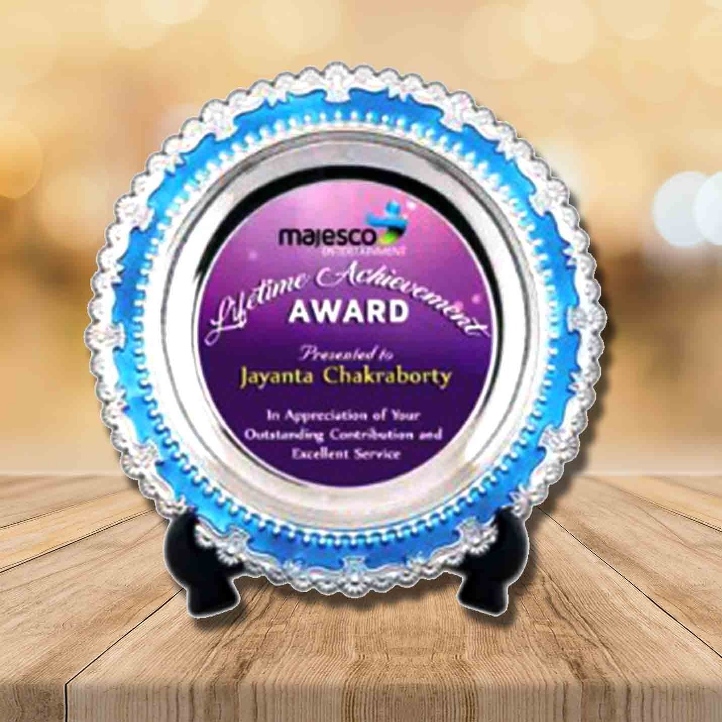 Round Metal Crests With Stand & Box