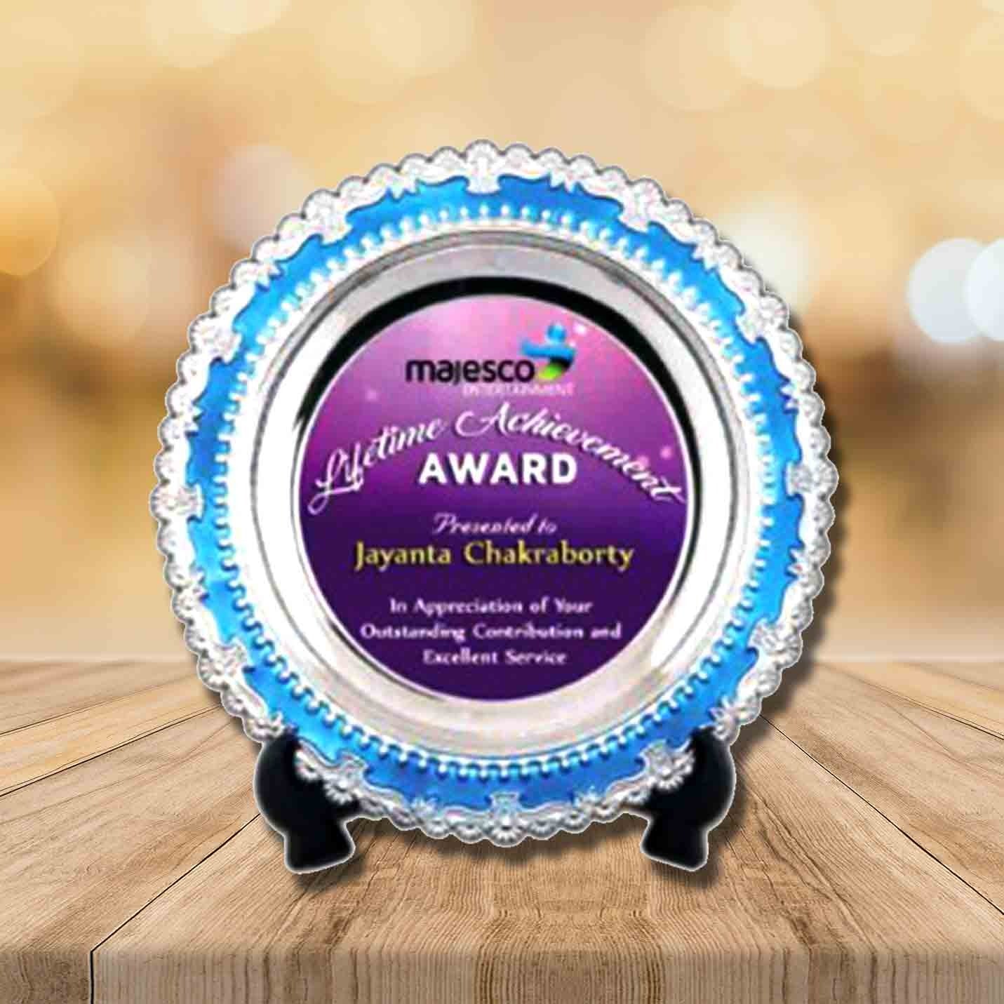 Top-Quality Metal Crests With Stand & Box