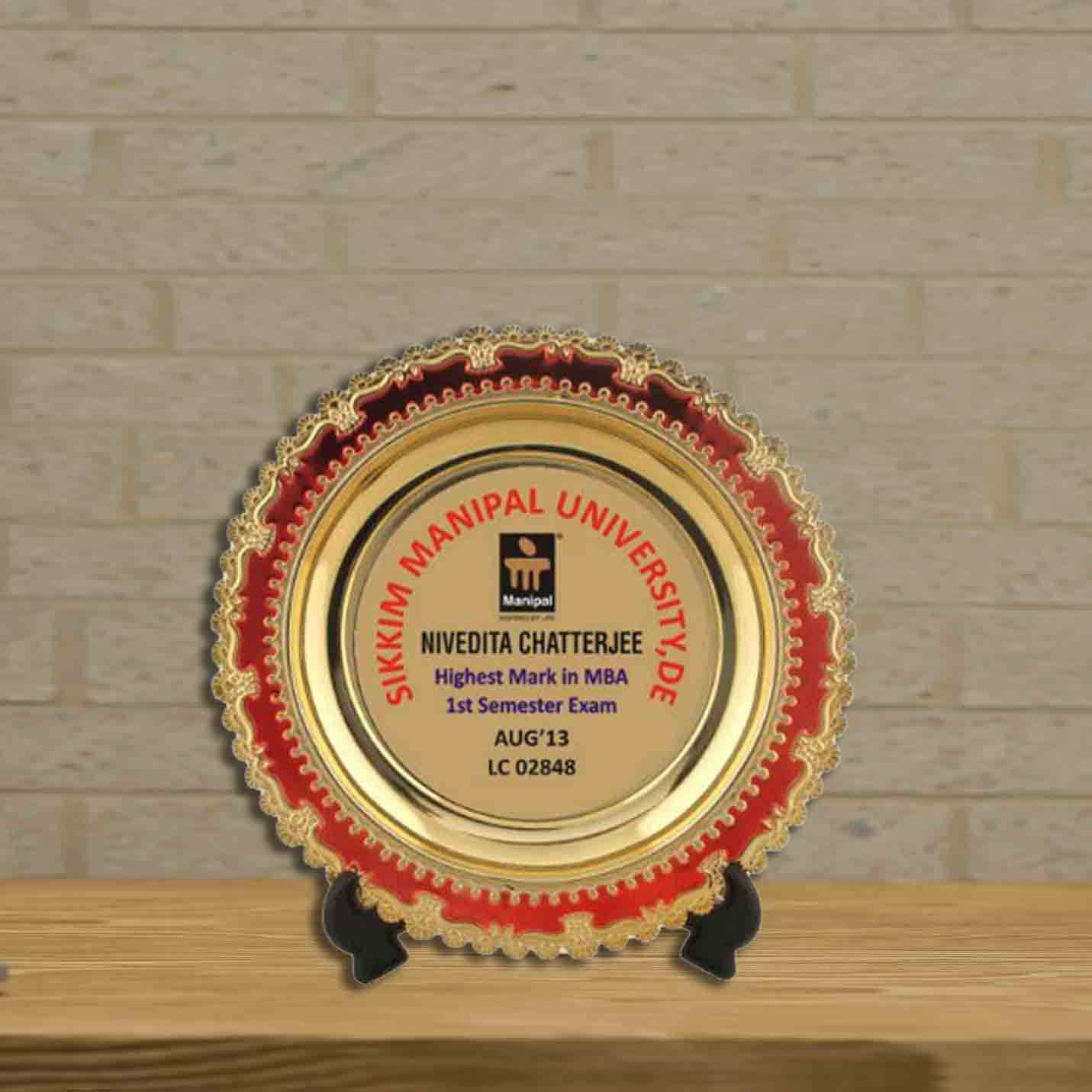 Victory Golden Metal Crests With Stand & Box