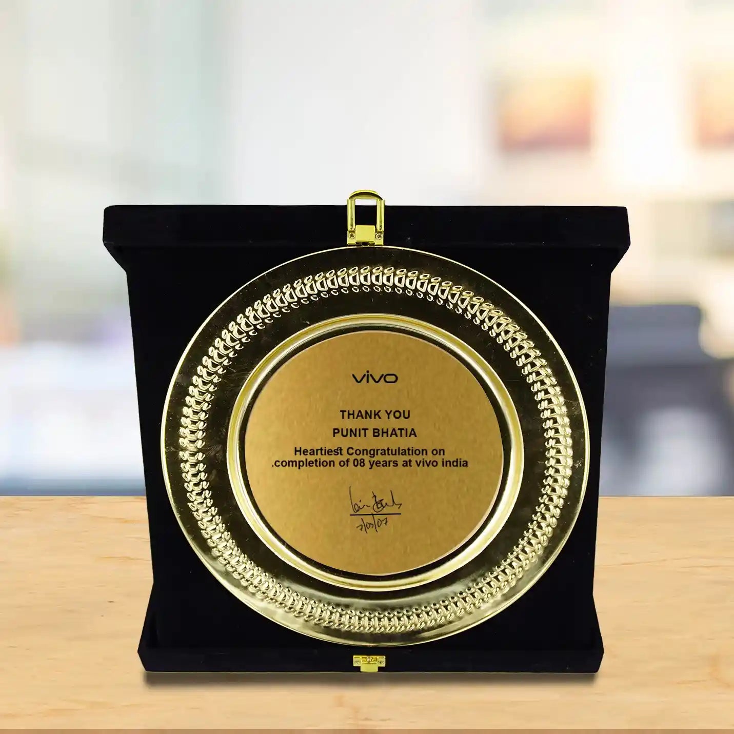 Metal Trophy & Plaque Online