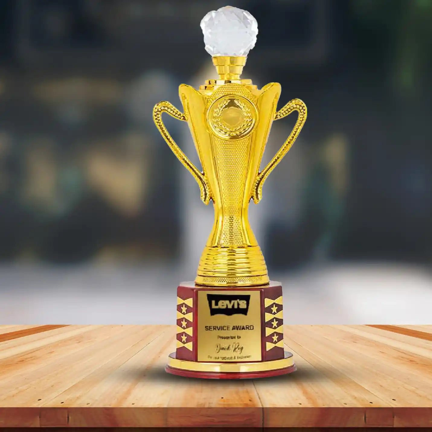 Triumph Crystal-Crowned Golden Trophy Img 1