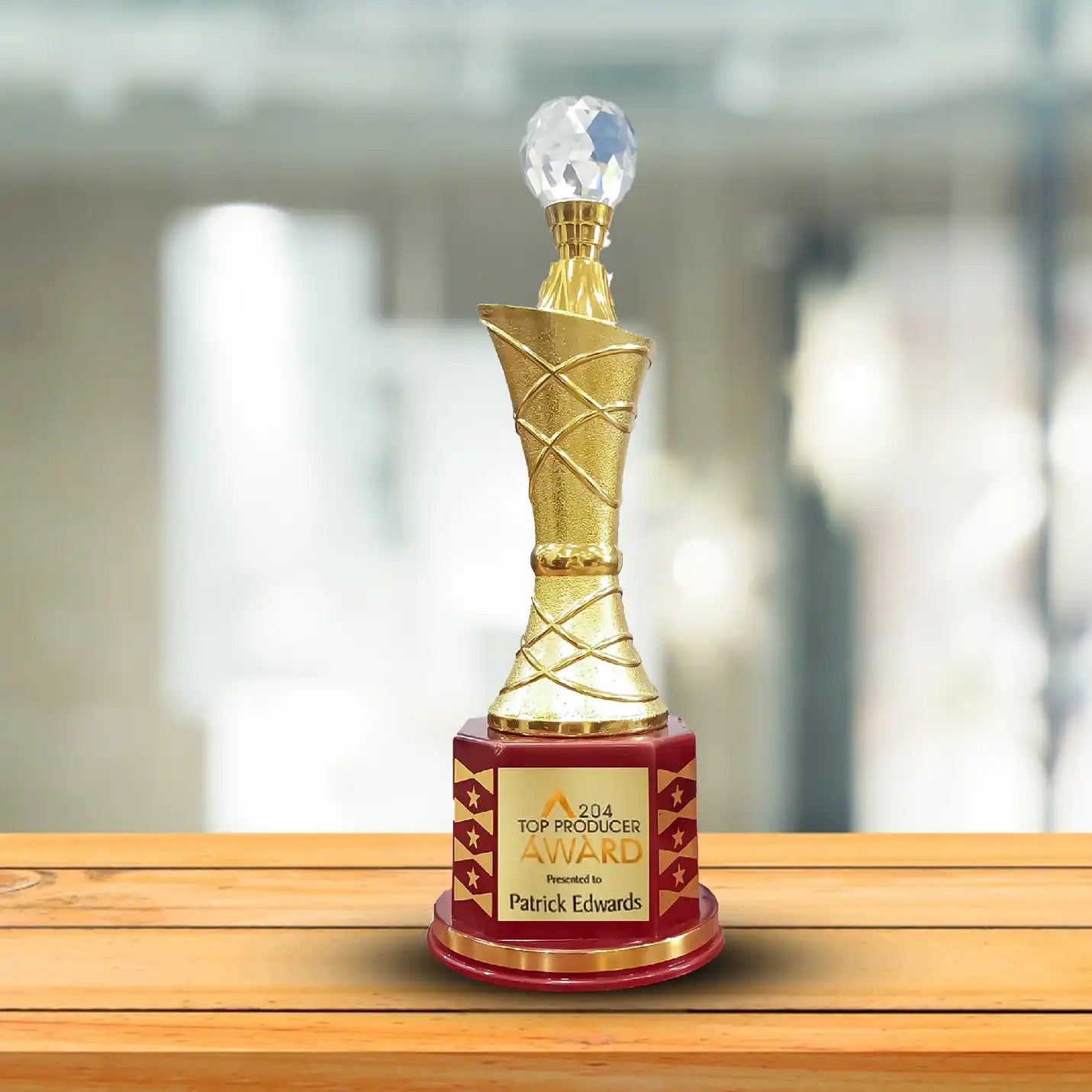 Premium-Quality Crystal-Studded Majestic Trophy Img 1