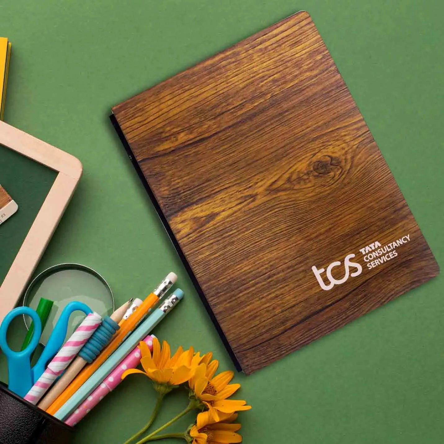 Classic Eco-friendly Wooden Diary  Img 1