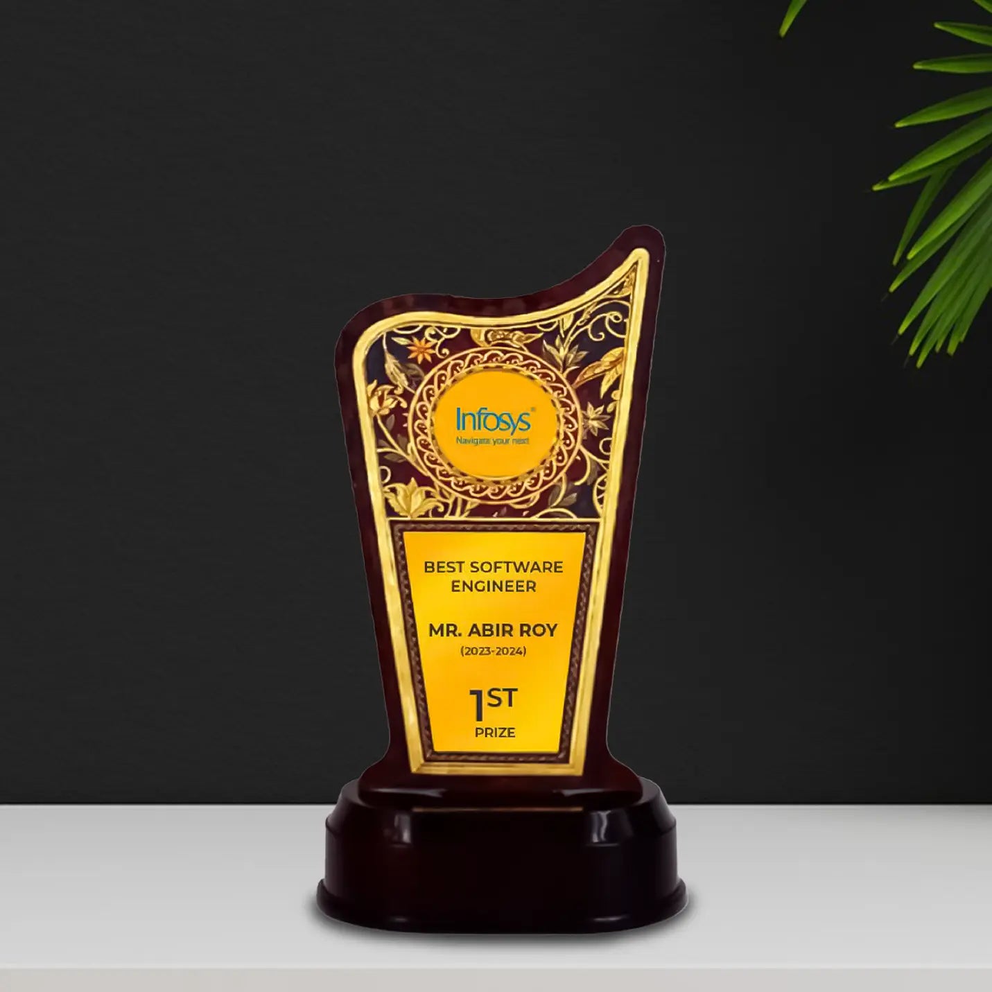 Best-quality Elegant Victorious Trophy